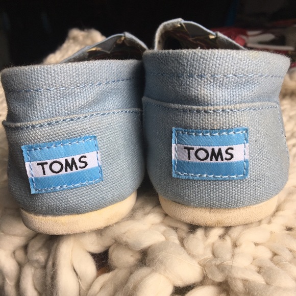 Toms - Picture 3 of 4